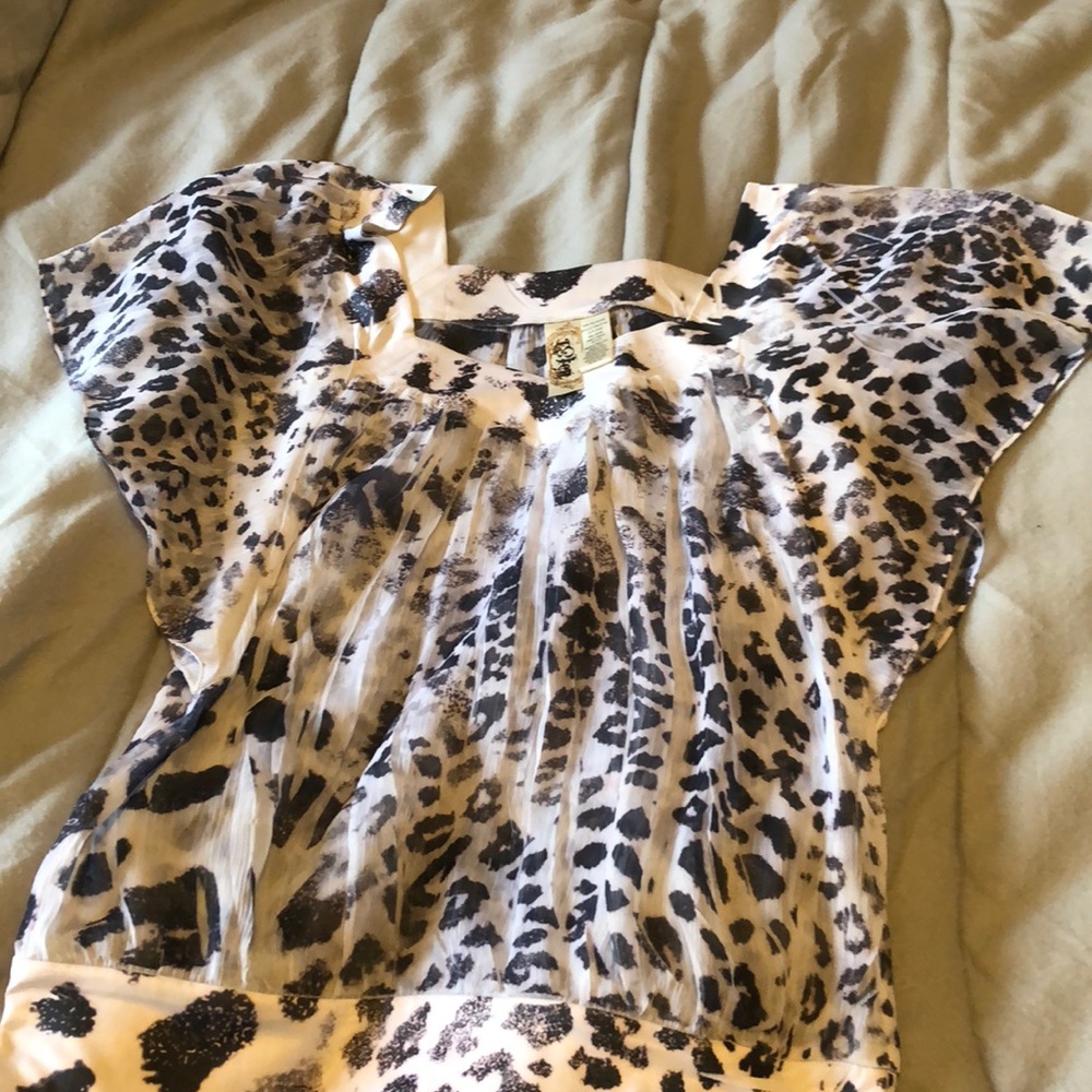 Leopard style designed dressy top
